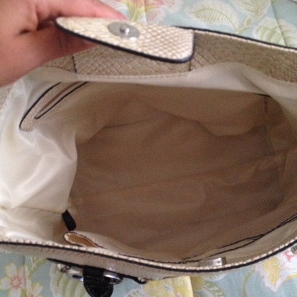 Purse - Picture 3 of 4