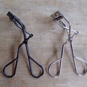 Shiseido and Tweezerman eyelash curler bundle