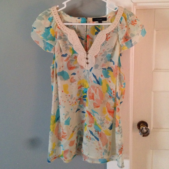 HOLD for laral79!! Anthro top