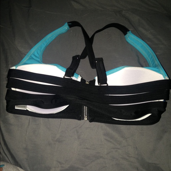 Brand New Swimsuit Top - Picture 4 of 4