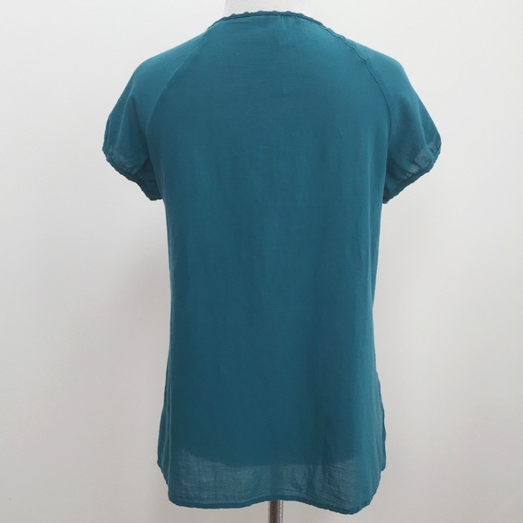 Green Old Navy Top - Picture 2 of 4