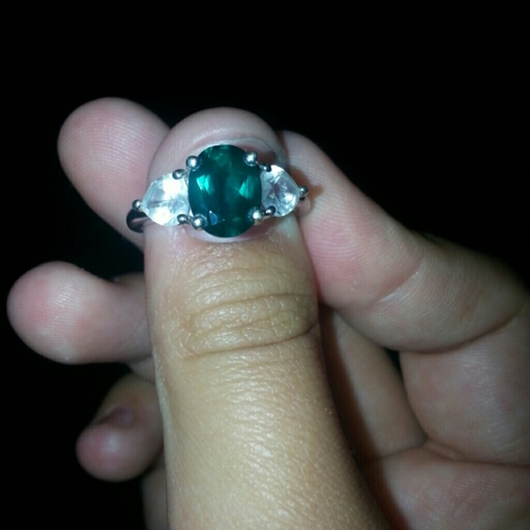 Emerald Ring - Picture 2 of 2