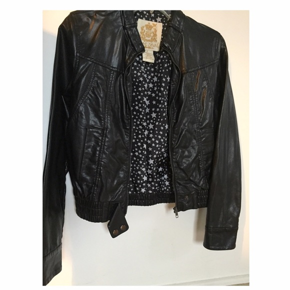 TO BE DONATED - Picture 1 of 4