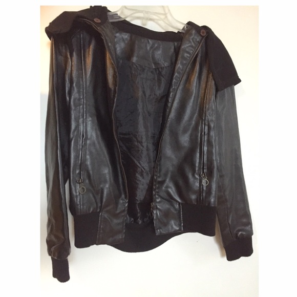 TO BE DONATED - Picture 1 of 4