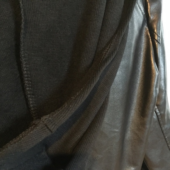 TO BE DONATED - Picture 4 of 4