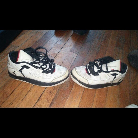 Women's Jordan's excellent shape like new - Picture 1 of 1