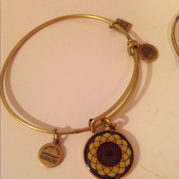 Daisy Alex and Ani for @coturehipster