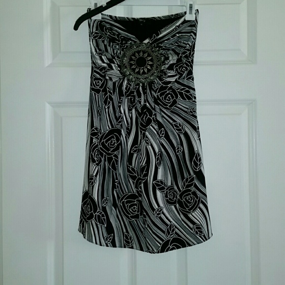 Black & White Floral Tube Dress - Picture 1 of 2