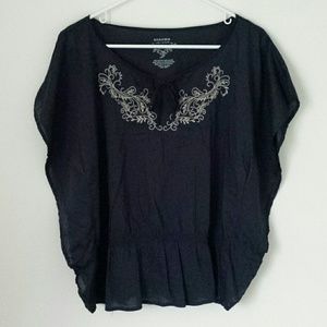 Cute navy blue top with elastic waist