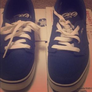 Nike skating sneakers