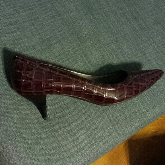 SOLD - Picture 3 of 4