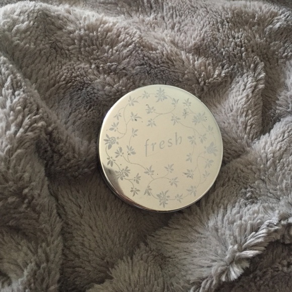 Fresh face luster color: croisette