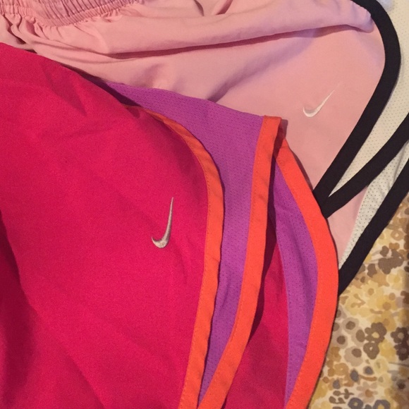 ONLY Dark pink nike shorts - Picture 4 of 4