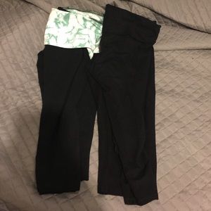 2 pair mossimo from target size L yoga Capri pant