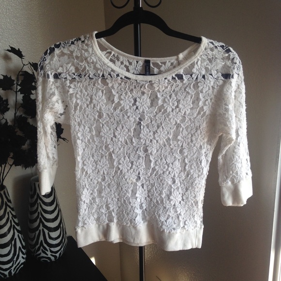 White lace longsleeve top