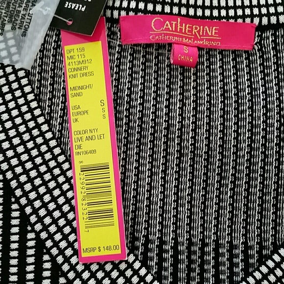 Black and White 3/4 Sleeve Knit Dress - Picture 3 of 3