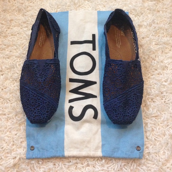 Women's lace Toms