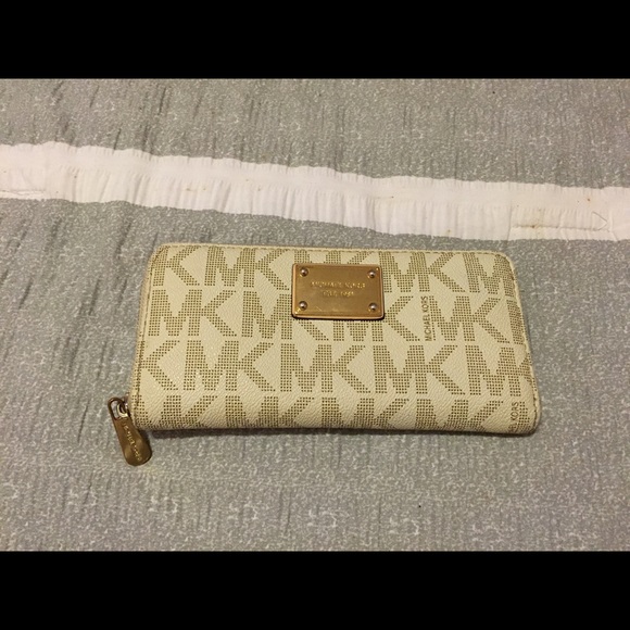 Michael Kors designer wallet