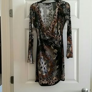 Gray/Tan/Black Paisely Bell-Sleeved Dress