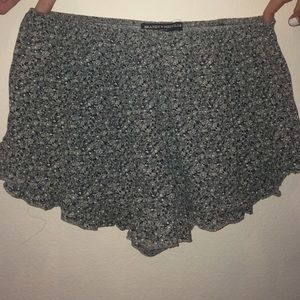 Brandy Melville flowy green floral shorts