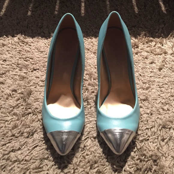 Light blue heels with silver tip
