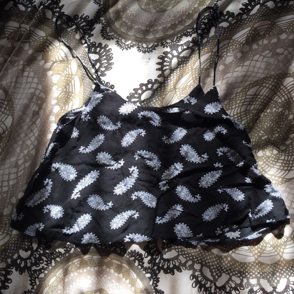 Brandy Melville paisley top