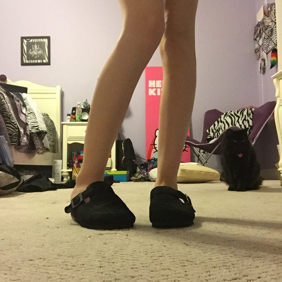 SOLD! Black Bearpaw Suede Uppers 💖RARE FIND - Picture 4 of 4