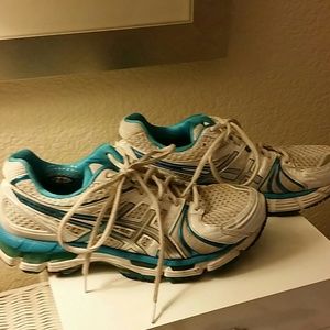 Asics gel tennis shoes