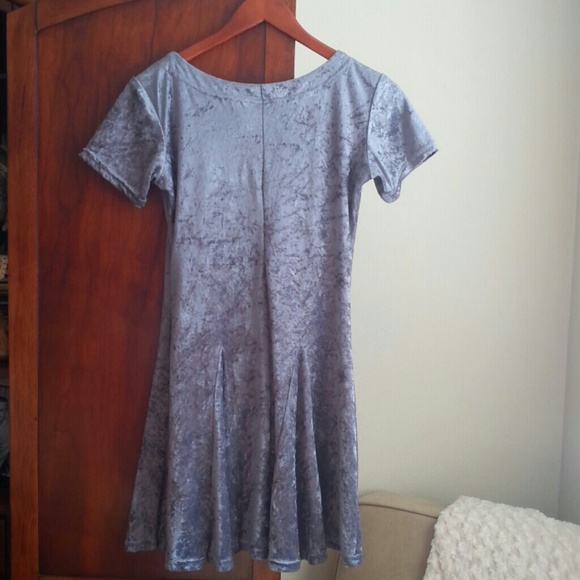 Velvet Dress - Picture 2 of 4