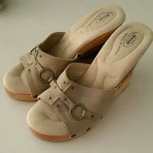 Dr. Scholls Memory Fit Cushion Tan Open Toe Heels