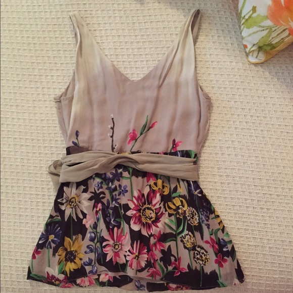 Last chance! BCBG MaxAzria Top Size Small - Picture 2 of 3