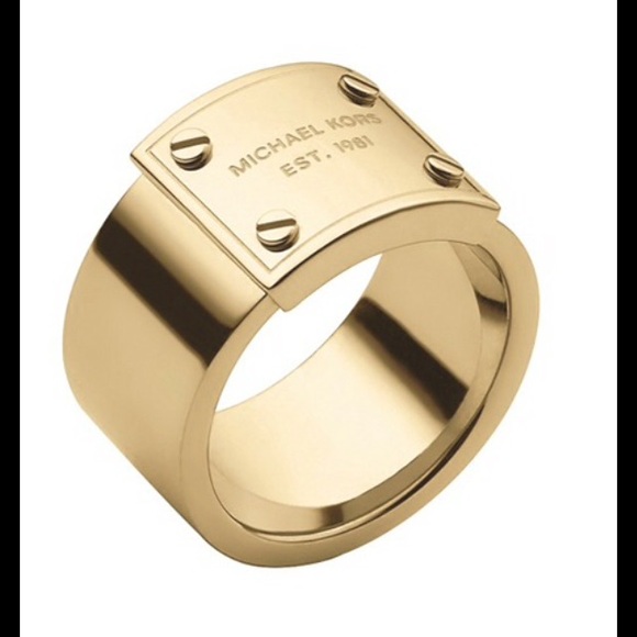 NWT Michael Kors Logo Plate Ring, Yellow Gold Tone