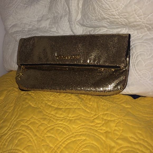 Clutch or iPad case comes with mirror