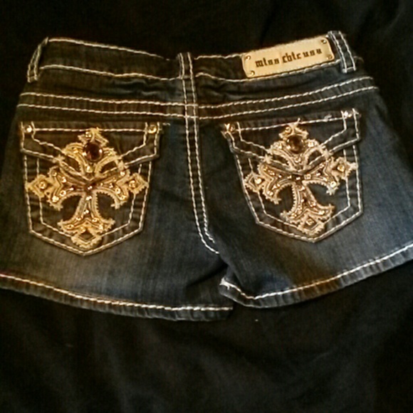 Shorts - Picture 2 of 2