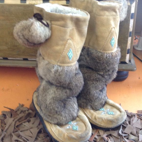 Suede and fur boots
