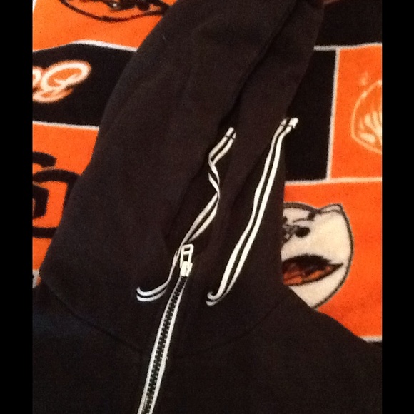 North face - Picture 3 of 4