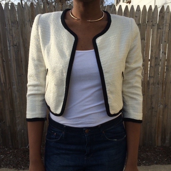 Elegant but yet stylish cream and black