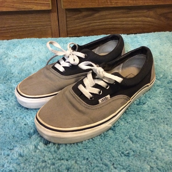 ❌SOLD❌Vans - Picture 1 of 3