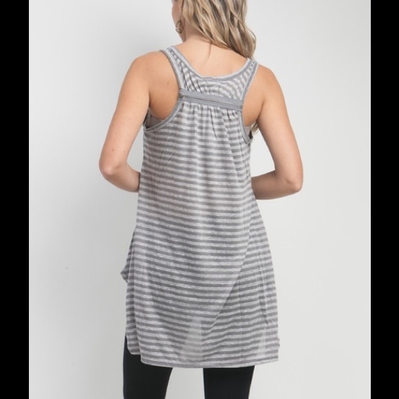 **SOLD**Gray stripped oversized tank top - Picture 2 of 2