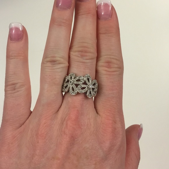 Ring - Picture 2 of 2