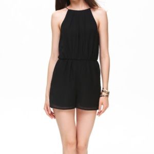 🎉🎉HP🎉🎉NWOT Black Playsuit/Romper