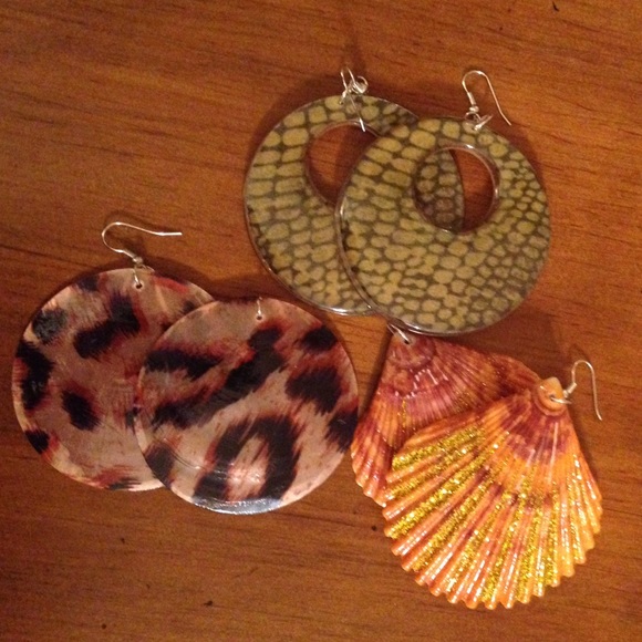 Earrings.