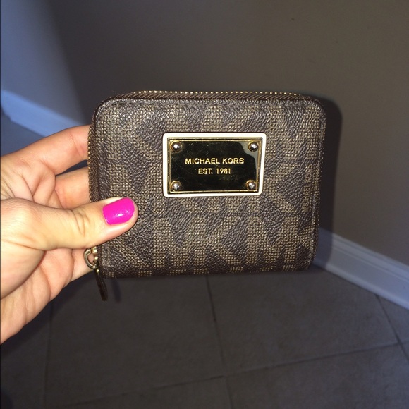 Michael kors wallet