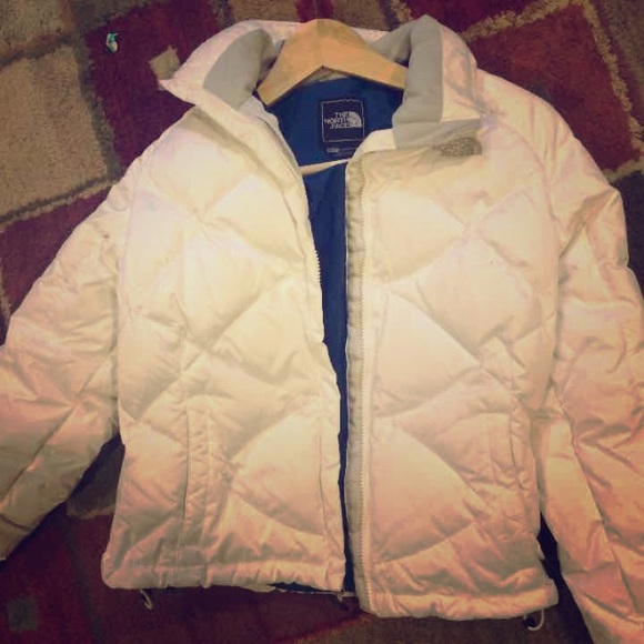 SOLD 🚫White the northface winter coat xs