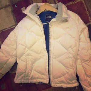 SOLD 🚫White the northface winter coat xs