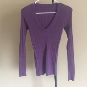 Lavender V-Neck sweater Size M