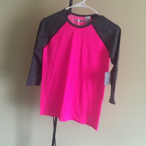 BNWT hot pink Active top Sz M