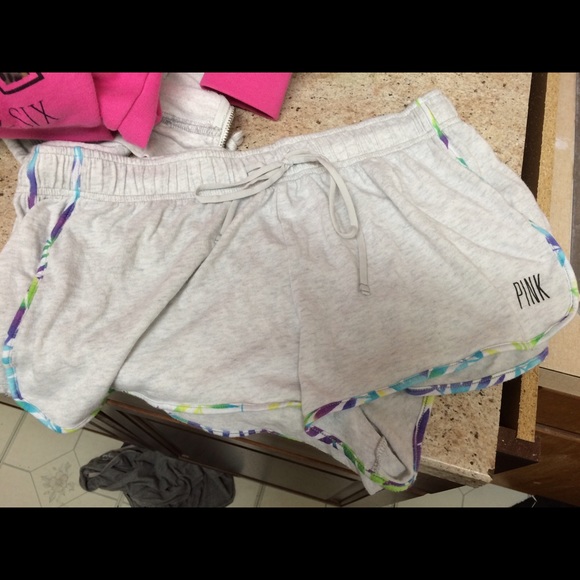 Vs pink light grey shorts🌴