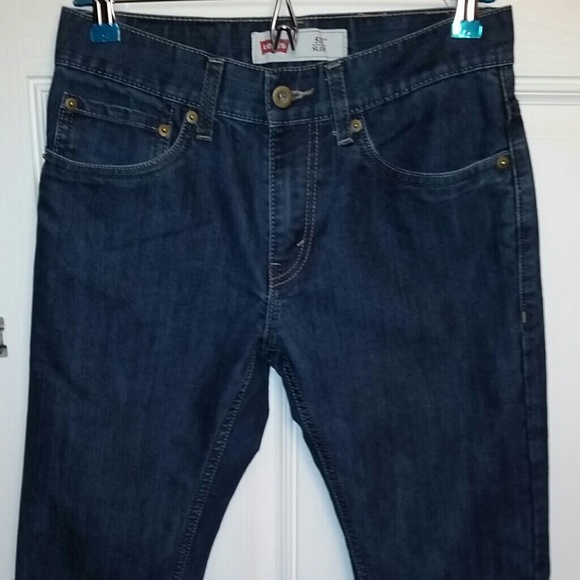 Levis - Picture 3 of 4