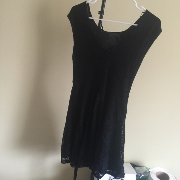 Laced black v neck dress Sz s